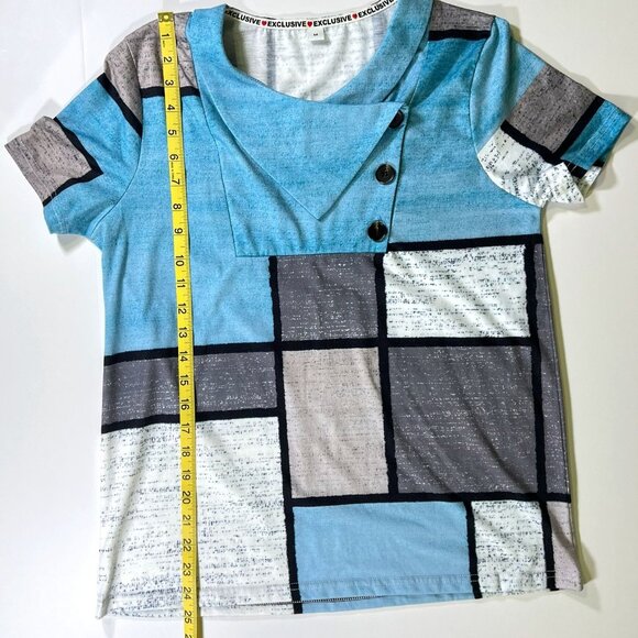 Exclusive ❤ - Women's Size M - Blue, Grey & White Square Design - Short Sleeve - Picture 9 of 10